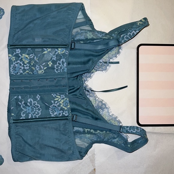 (L) 2pcs Victoria’s Secret Dream Angels Collection Set Corset & Cheeky Panty - Picture 10 of 17